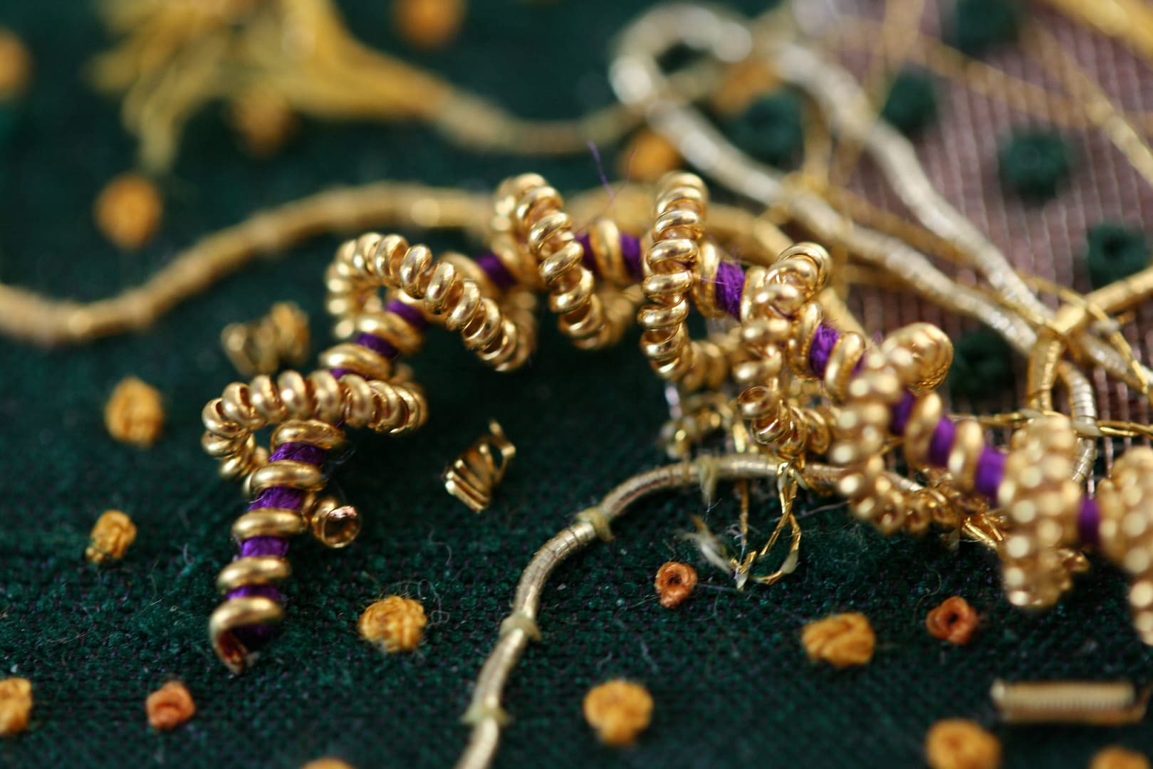 Detail of Lion Woman: coiled Pearl purl with a coloured extended pearl purl in the core