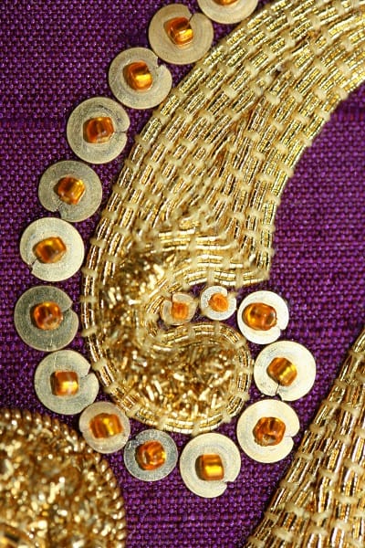 Spangles with beads, laid work and chipping