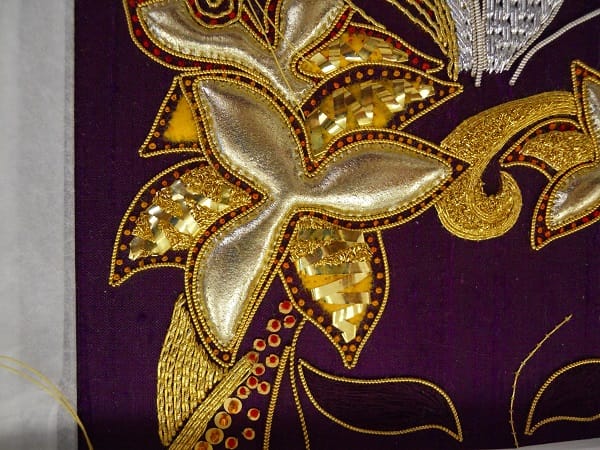 Contemporary broadplate with chipping